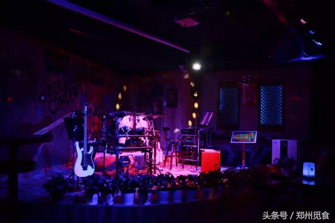 郑州开了一家超级豪华的酒吧,郑州很安静的酒吧