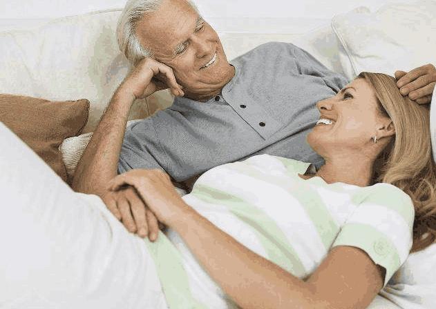 女人绝经了还影响夫妻感情吗,女性绝经会影响夫妻感情吗