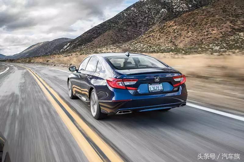 2.0t雅阁对比宝马330i,2.0t雅阁对比a4