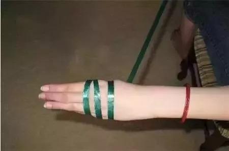 手镯戴不进手上怎么办,手镯胖了摘不下来有什么玄学