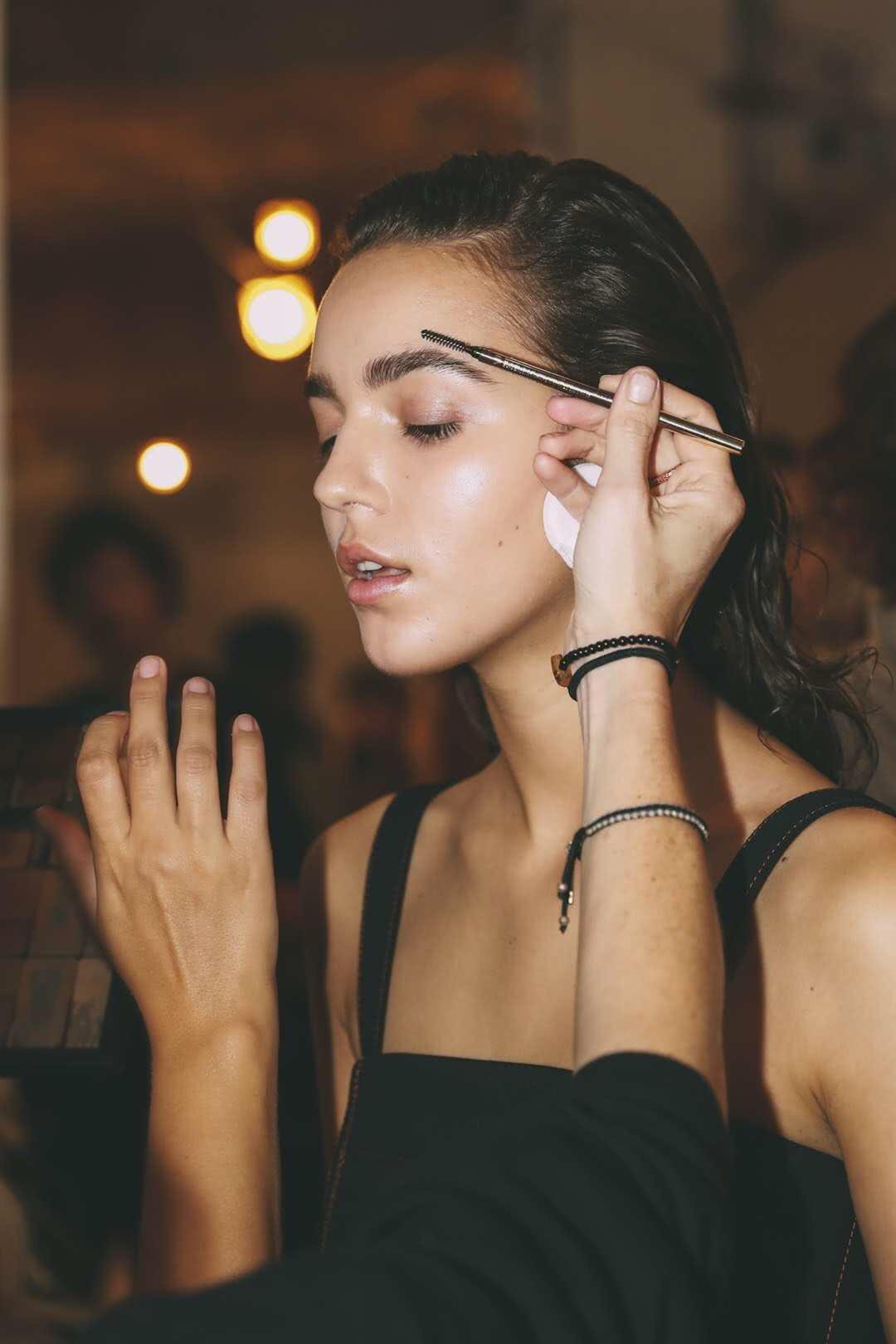 陈学冬式奶油妆感大热纽约时装周,2018年秋冬气垫粉饼必买榜单