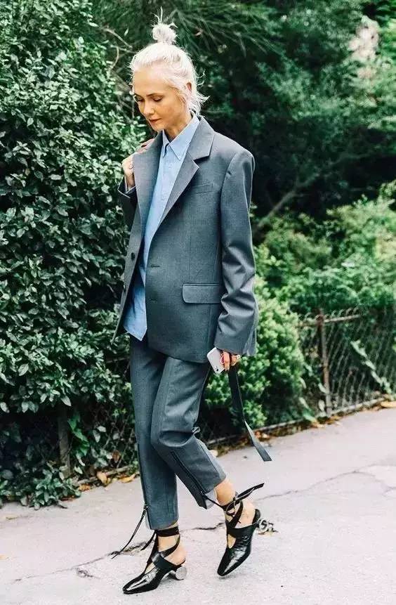 肩宽穿长好看还是肩窄穿衣好看,穿衣服肩宽好看还是肩窄好看