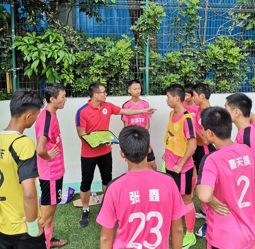 深圳市双料冠军,中学足球联赛双冠