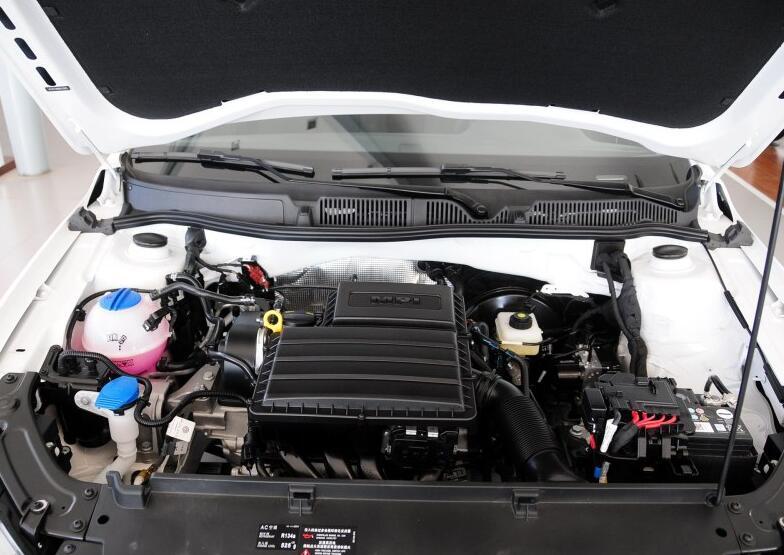 5万左右可以入手哪年的朗逸,5万预算买二手朗逸还是桑塔纳