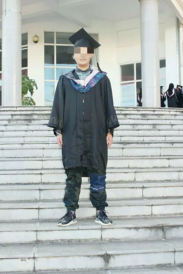 峨眉山跳崖女子,抑郁症女孩在峨眉山跳崖