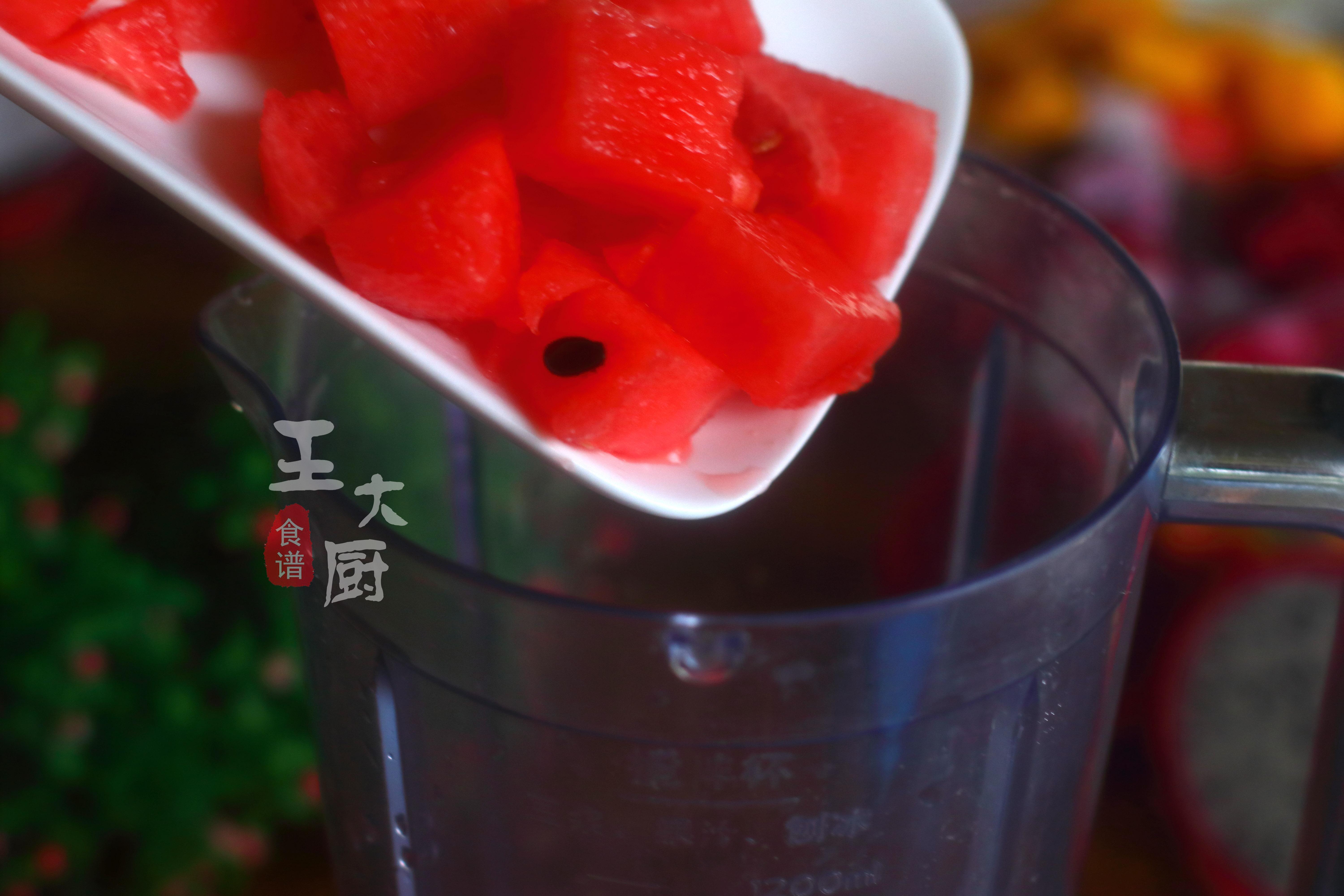 做法简单又好吃的水果捞,怎么制作西瓜水果捞