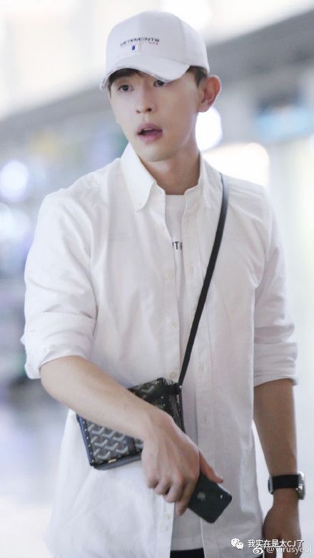 我也没想到邓伦后援会事件每天都还在发酵