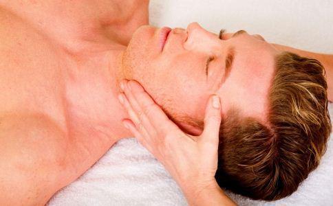 中医按摩手哪里缓解颈椎不适,治疗颈椎疼痛按摩手法