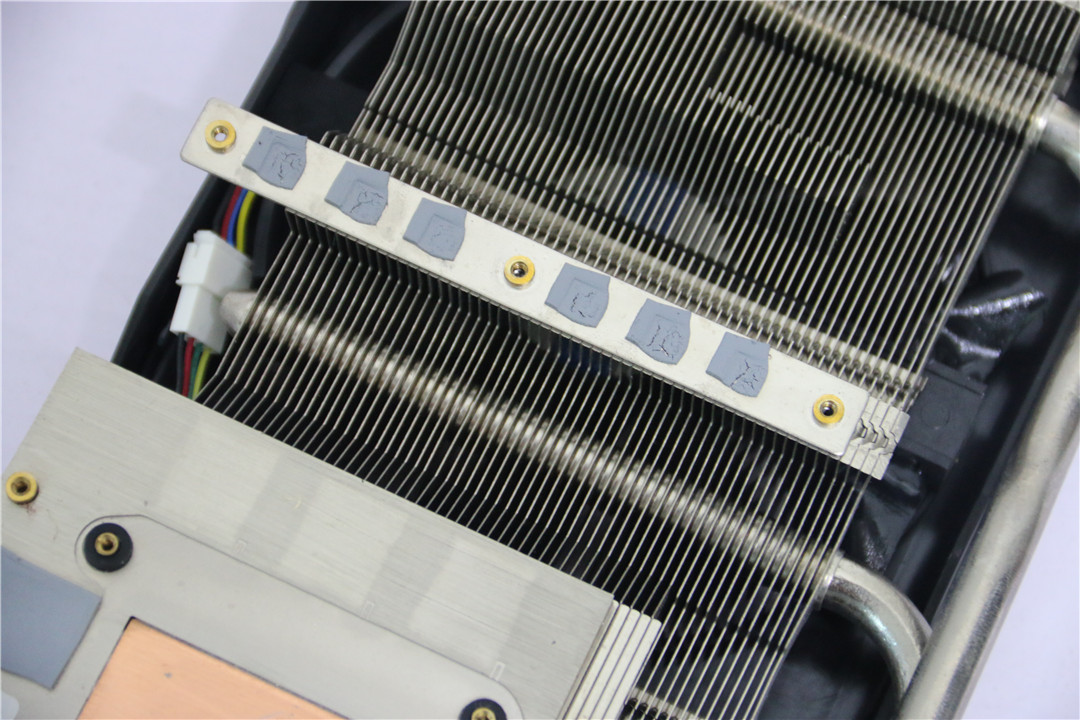 显卡供电是插主板还是电源,显卡8加6供电怎样接电源