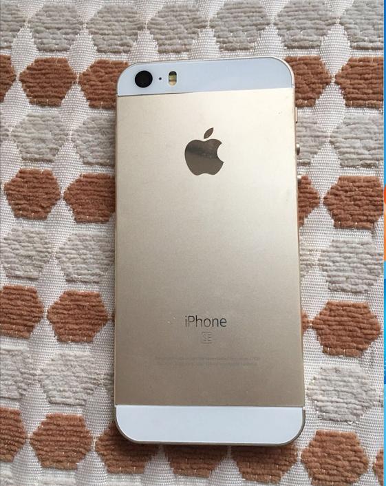 这就是贪便宜的后果？网友居然买到山寨iPhoneSE！第一次见！