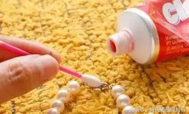 首饰脏了怎么办？不要仍在首饰盒里，分分钟焕然一焕新！