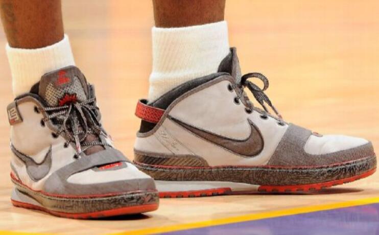 espn评科比詹姆斯历史地位,espn评价2011年詹姆斯去热火