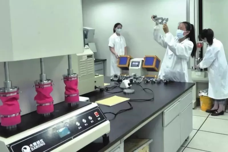 壮阔东方潮,壮阔东方潮40年奋进新时代