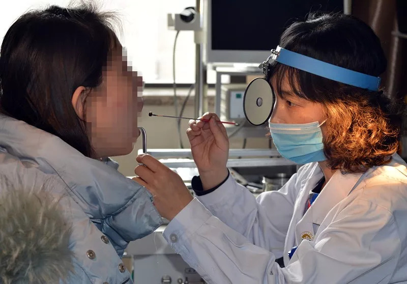 中医扁桃体烙法痛吗,中医烙法治疗扁桃体靠谱吗