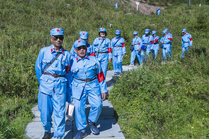 固原六盘山，毛主席说不到长城非好汉，此长城不是彼长城