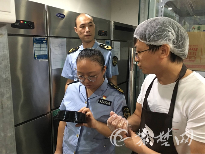 曝光！十堰4家餐饮店被罚有你常点的外卖吗