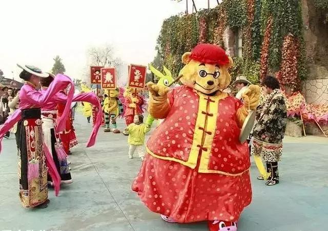 重庆曾经最大的主题乐园“龙门阵”破产了，你们去过么？