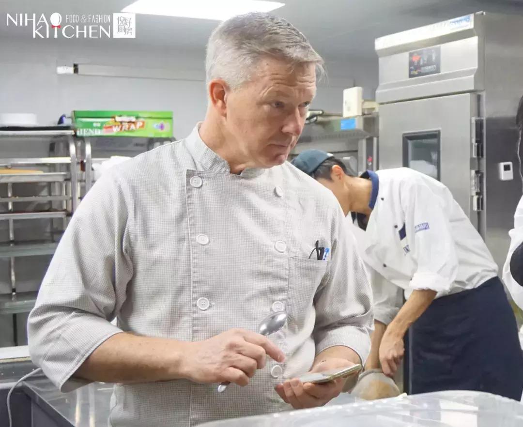 JohnKelleher：人生不是iPhonexs，也不只有双卡双待