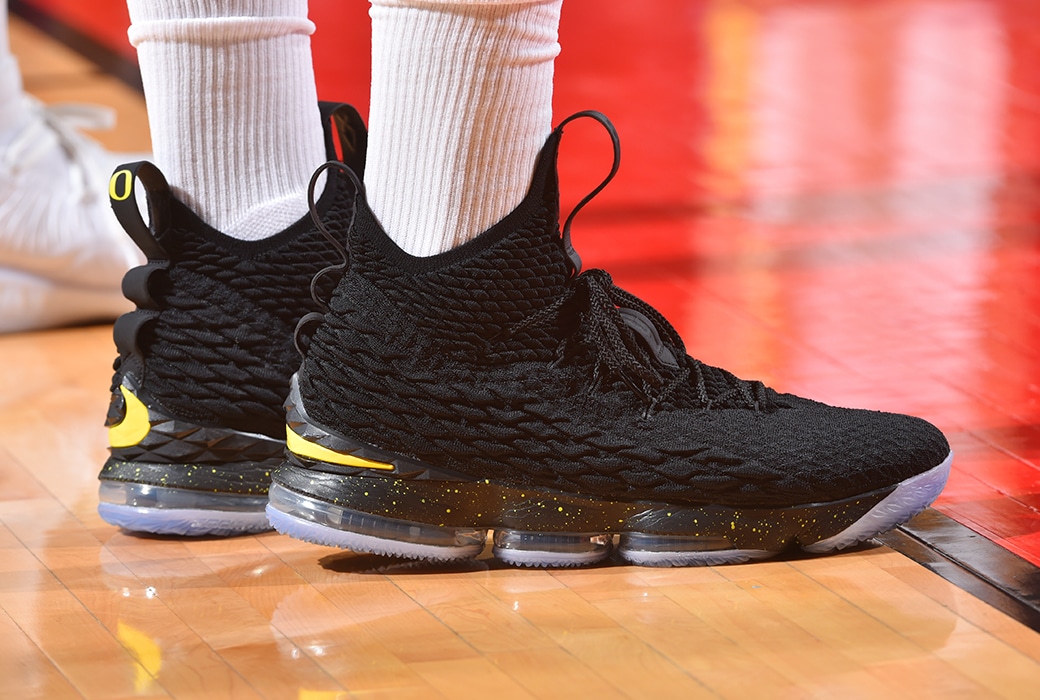 塔克球鞋上脚视频,塔克4000双球鞋