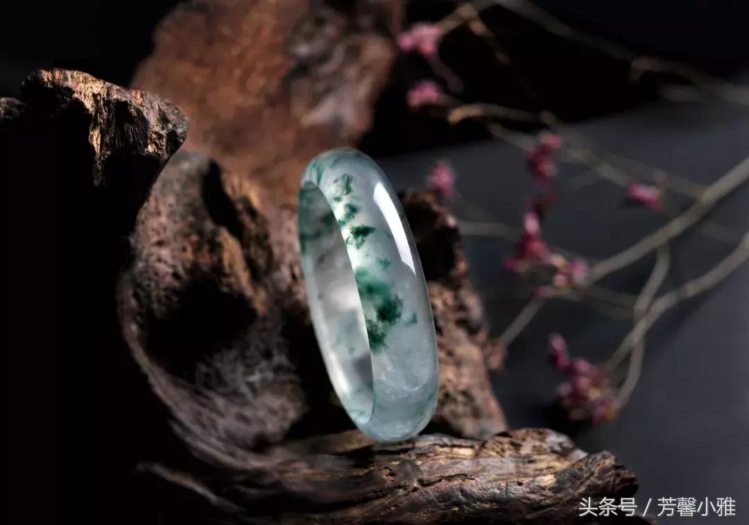 翡翠鉴定，人眼终究不及机器，看鉴定证书也是一门学问