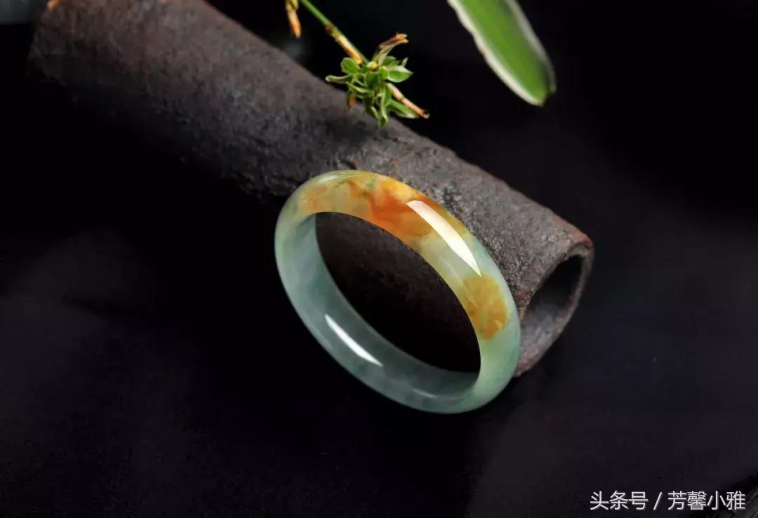 翡翠鉴定，人眼终究不及机器，看鉴定证书也是一门学问