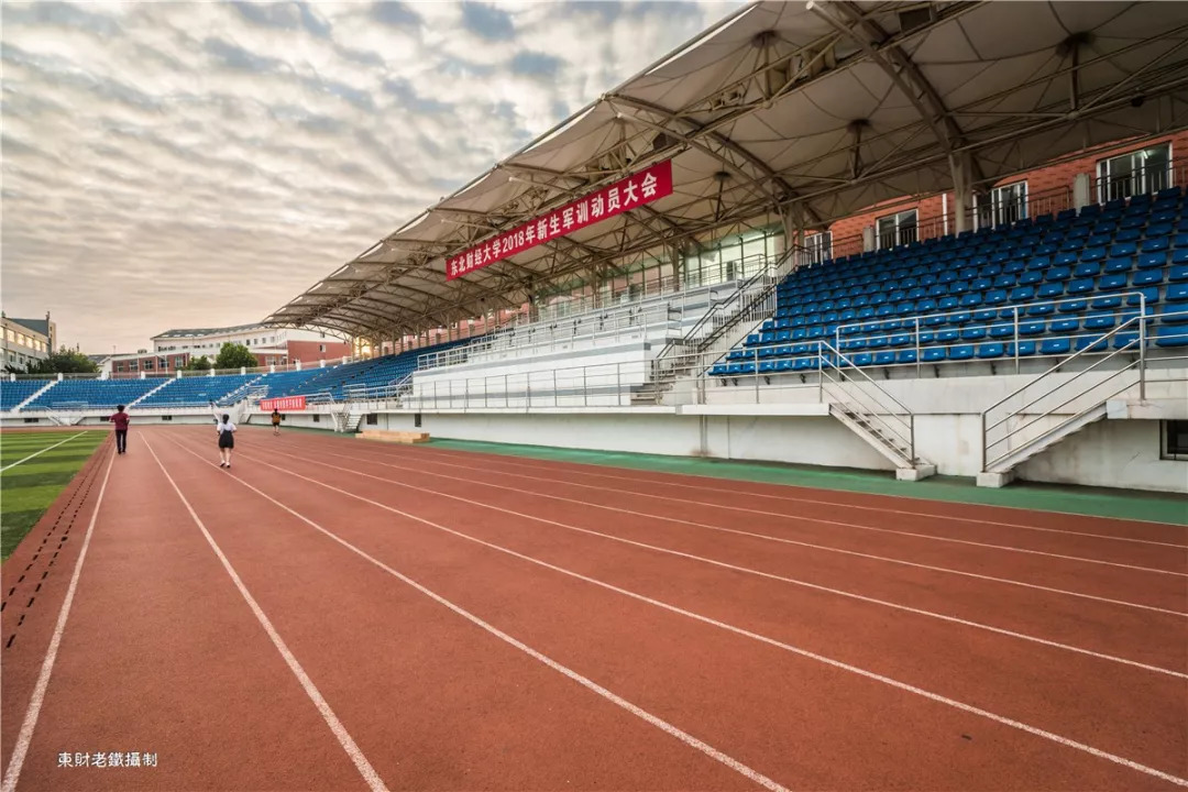 晨光暮色渐更迭,晨光暮色