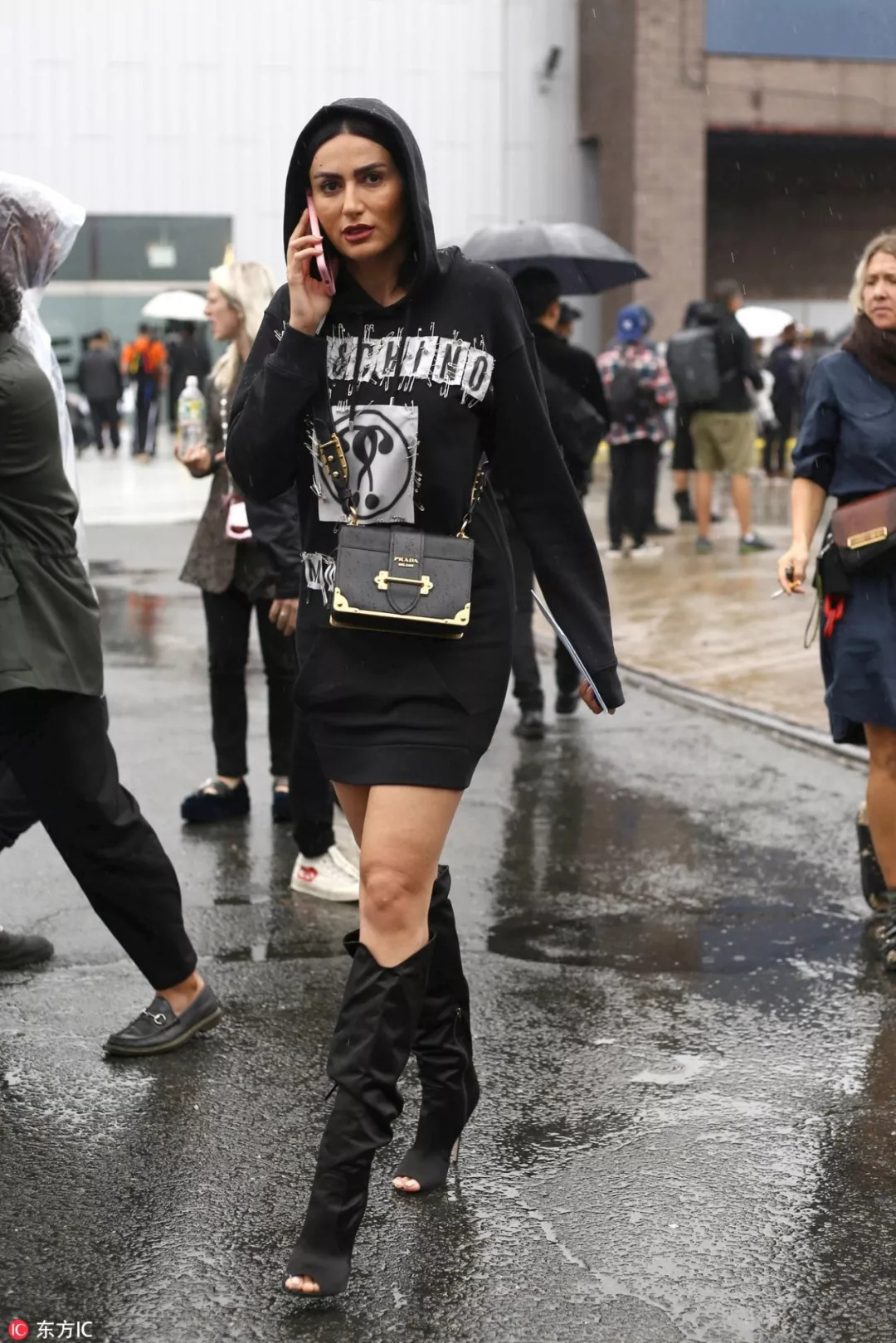 明天穿什么衣服好看很洋气,早秋新款显瘦高级感洋气爆款卫衣