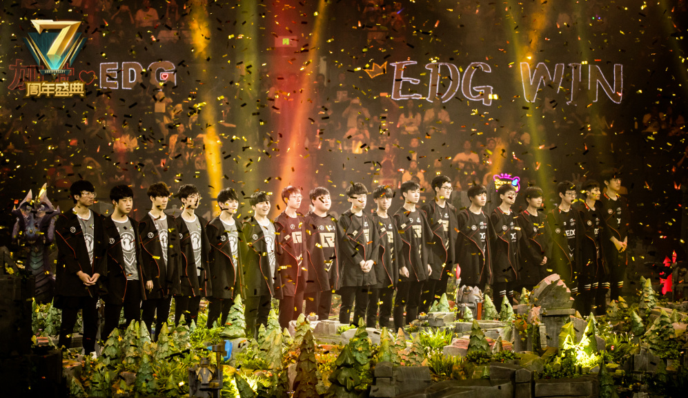一个世界冠军的命运,edg时隔四年再次拿到lpl的冠军
