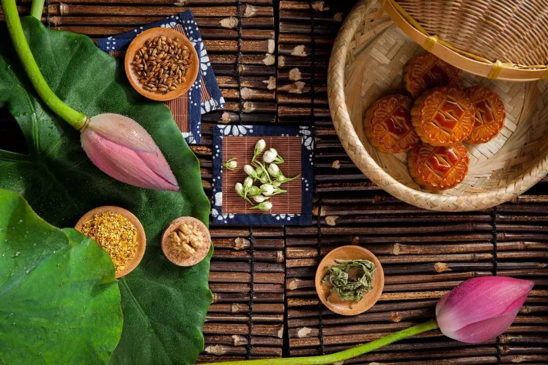 迪士尼中秋月饼礼盒推荐,中秋酒店月饼大赏