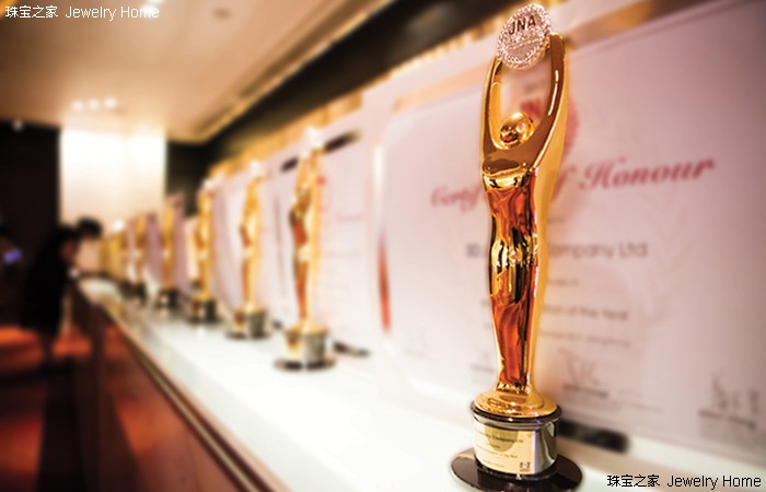 珠宝快报丨JNA台风天也不忘颁奖？HKJMA30周年珠宝盛世开办在即