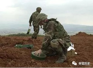 甲午海战中邓世昌牺牲的战役,甲午海战邓世昌抱着爱犬落水殉国