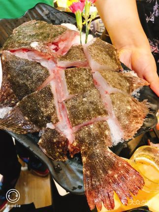 “山竹”过境，多雨模式启动，门口的餐馆也是极好，就近吃点啥？