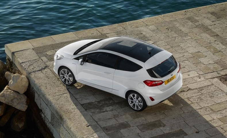 福特嘉年华对比飞度,福特嘉年华polo