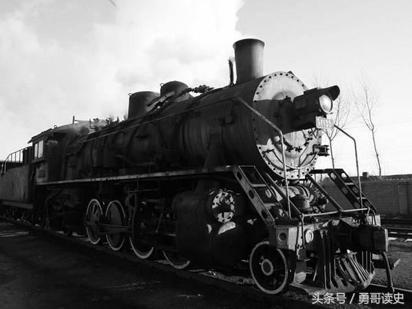 清朝第一辆火车是谁,清朝制造的第一辆火车历史