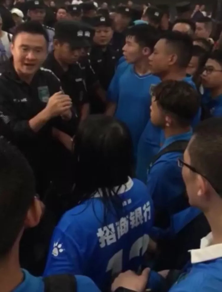 点赞日本人,为中国队点赞日本人