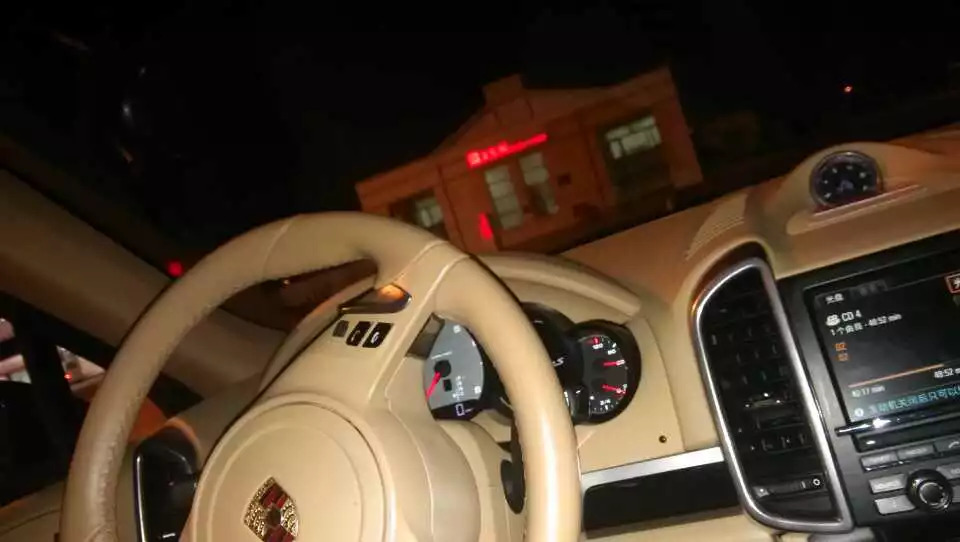 钱难赚屎难吃下一句怎么回复,钱难赚屎难吃怎么高情商的回复