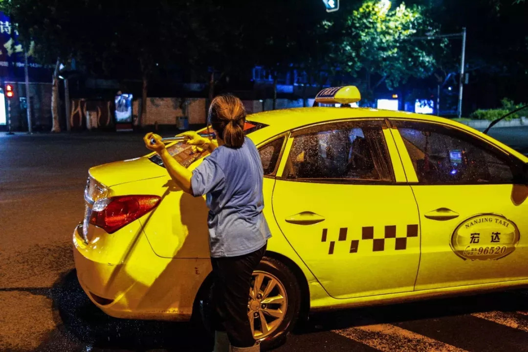 南京的夜晚真实图片,2005年的南京街头真实影像