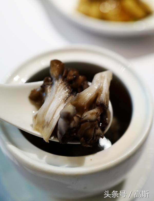 上海西郊5号餐厅40余万元天价账单,西郊5号天价餐厅