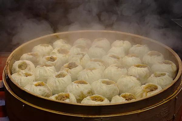 “火山口”肉包来了！每天卖出3000个，开车4小时……