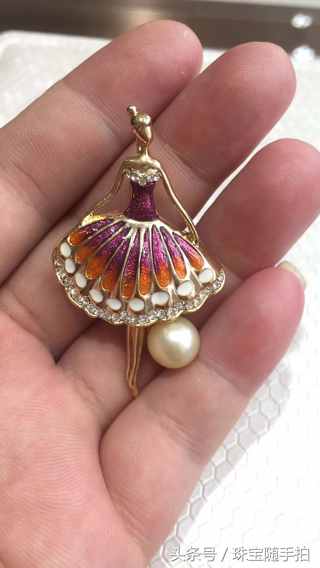 好看的首饰胸针,设计感最好的珍珠首饰