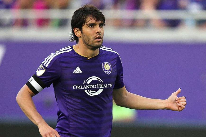 卡卡职业生涯拿过几次红牌,2010世界杯卡卡为什么被红牌罚下