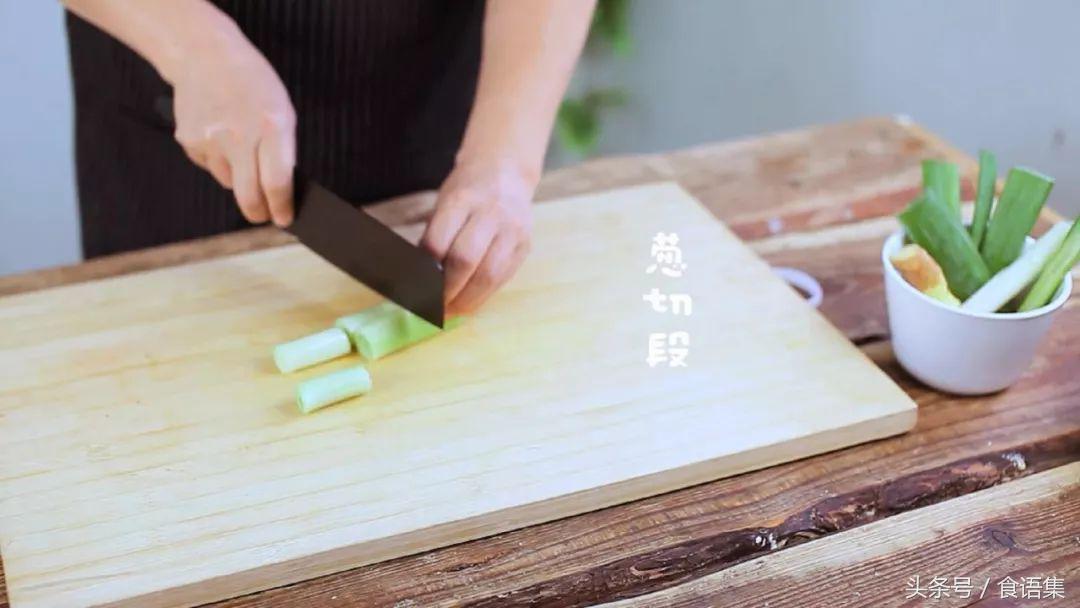 苗家酸菜鸡的酸,开胃下饭酸菜鸡