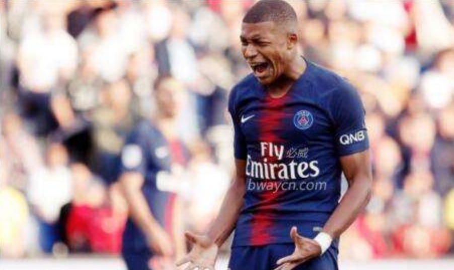 梅西和c罗踢球会擦出怎样的火花,梅西和c罗被人们尊称为什么