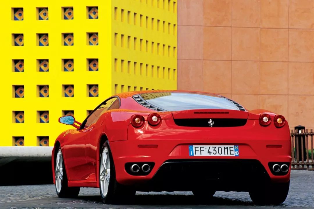 法拉利和mpv,80万法拉利mpv