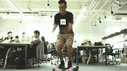 梁洛施秋冬穿搭,梁洛施机场装扮