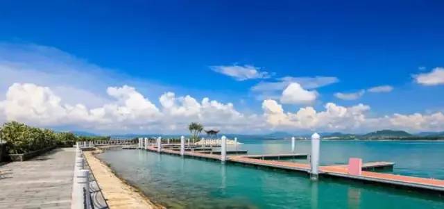 「238元抢三亚方圆贝高莉度假公寓」海景房+双早+泳池！有效期到年底，中秋国庆通用，超划算度假方式！