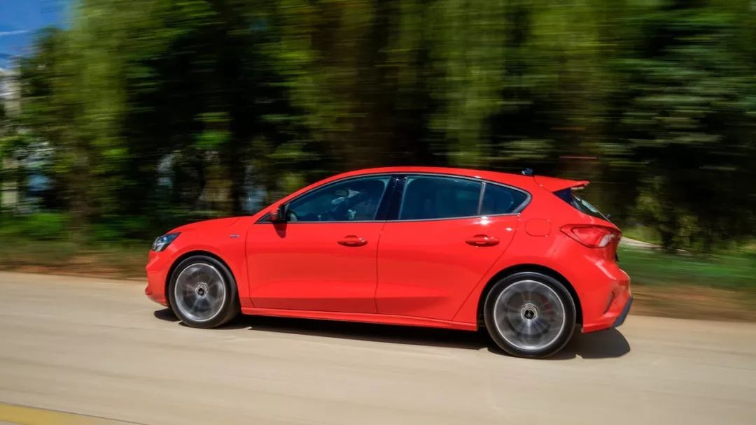 试驾新一代福特福克斯,福特福克斯和思域哪个好