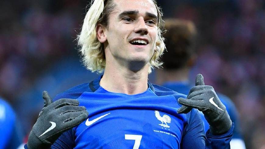 实况足球手游最近怎么玩最好,实况足球联动王者怎么快速升级