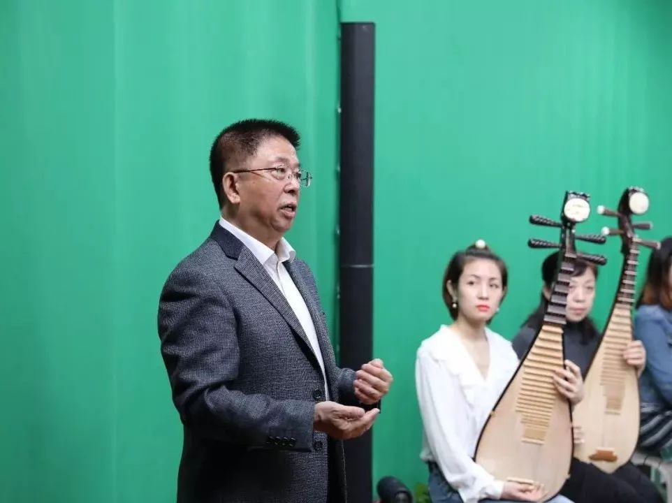 中国民族管弦乐学会青岛成功举办古筝二胡琵琶考级指导教师研修班