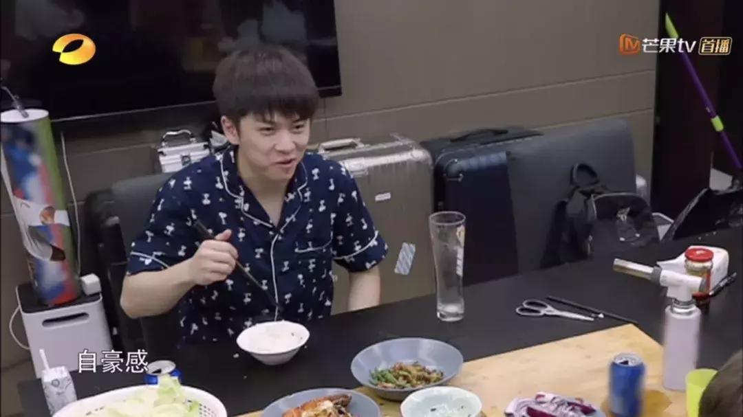 我家那小子武艺图片,我家那小子武艺和父亲合唱